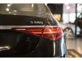 2021 Mercedes-Benz S Maybach S 580 4Matic Sedan Marks and Logos