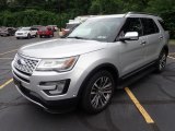 2017 Ford Explorer Platinum 4WD Front 3/4 View