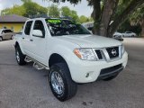 2019 Nissan Frontier Pro-4X Crew Cab 4x4 Front 3/4 View