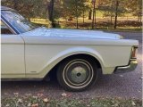 Lincoln Continental 1971 Wheels and Tires