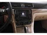 2017 Volkswagen Passat V6 SE Sedan Controls
