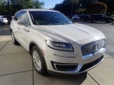 2019 Lincoln Nautilus AWD Front 3/4 View