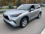 2022 Toyota Highlander LE AWD Front 3/4 View