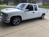 1997 Chevrolet C/K C1500 Extended Cab Front 3/4 View