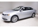 2014 Volkswagen Jetta SEL Sedan Front 3/4 View