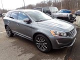 2016 Volvo XC60 T6 AWD Front 3/4 View