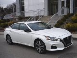 2020 Nissan Altima SR AWD Front 3/4 View