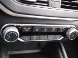 2020 Nissan Altima SR AWD Controls
