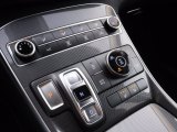 2022 Hyundai Santa Fe SEL AWD Controls