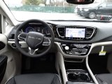 2022 Chrysler Pacifica Limited AWD Dashboard