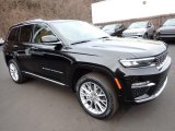 2022 Jeep Grand Cherokee Summit 4XE Hybrid Front 3/4 View