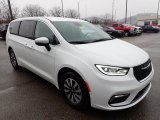 Bright White Chrysler Pacifica in 2023