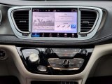 2022 Chrysler Pacifica Touring L Controls