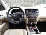 2020 Nissan Pathfinder Platinum 4x4 Dashboard