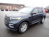 2022 Ford Explorer XLT 4WD Front 3/4 View