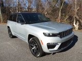 2022 Jeep Grand Cherokee Summit Reserve 4XE Hybrid Front 3/4 View