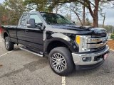 2017 Ford F350 Super Duty Lariat SuperCab 4x4 Front 3/4 View