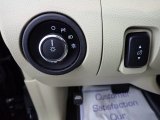 2017 Ford Taurus SE Controls