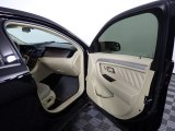 2017 Ford Taurus SE Door Panel