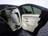 2017 Ford Taurus SE Door Panel