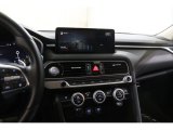 2022 Genesis G70 2.0T AWD Controls