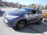 2019 Toyota Highlander LE Front 3/4 View
