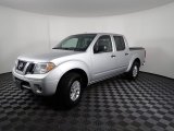 2017 Nissan Frontier SV Crew Cab 4x4 Front 3/4 View