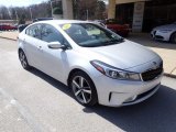 2017 Kia Forte EX Front 3/4 View