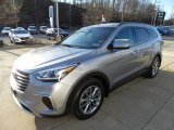 2017 Hyundai Santa Fe SE AWD Front 3/4 View