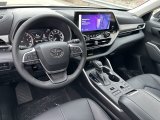 2023 Toyota Highlander XLE AWD Front Seat