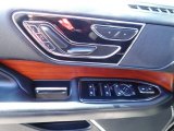 2018 Lincoln Navigator Select 4x4 Door Panel