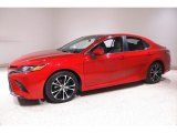 2019 Toyota Camry SE Front 3/4 View