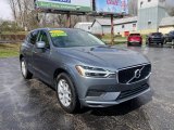 2020 Volvo XC60 T5 Momentum Front 3/4 View