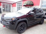 Diamond Black Crystal Pearl Jeep Cherokee in 2021