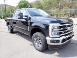 2023 Ford F250 Super Duty XLT Crew Cab 4x4 Front 3/4 View