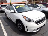2017 Kia Niro EX Hybrid Front 3/4 View