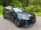 2023 Chrysler Pacifica Touring L AWD Front 3/4 View