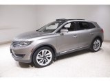 2016 Lincoln MKX Reserve AWD Front 3/4 View