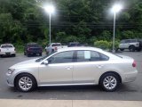 2018 Volkswagen Passat S Exterior