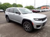 2023 Jeep Grand Cherokee L Limited 4x4 Front 3/4 View