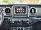 2023 Jeep Gladiator Freedom Edition 4x4 Controls