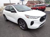 2023 Ford Escape ST-Line AWD Front 3/4 View