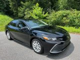 2022 Toyota Camry LE Front 3/4 View