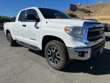 2015 Toyota Tundra TRD Double Cab 4x4 Front 3/4 View