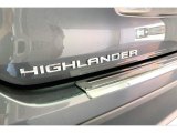 2022 Toyota Highlander XLE Marks and Logos