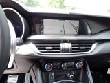 2024 Alfa Romeo Stelvio Sprint AWD Controls