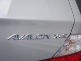 Toyota Avalon 2004 Badges and Logos