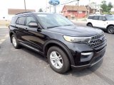 2020 Ford Explorer XLT 4WD Front 3/4 View