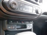 2015 GMC Canyon SLE Crew Cab 4x4 Controls