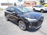 2023 Ford Escape ST-Line AWD Front 3/4 View